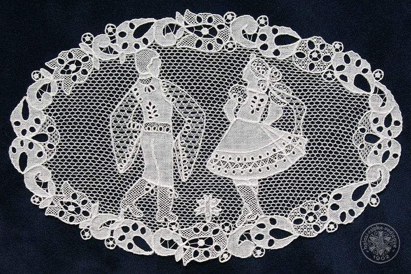 dancing-couple-lace